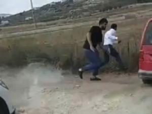 استشهاد مسنّ ونجله وإصابات بالرصاص الحيّ بهجوم مستوطنين على مشيّعي جثامين شهداء قصرة