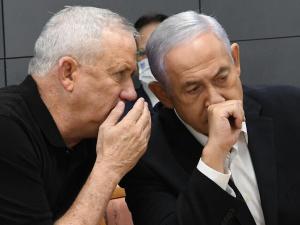 غانتس يقدم مطالبه لنتنياهو من أجل البقاء بحكومة الطوارئ.. القناة 12 الإسرائيلية: أحدها يتعلق بالعمليات على محور فيلادلفيا مع مصر