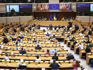 الاتحاد الأوروبي يعلن رفضه معارضة نتنياهو قيام دولة فلسطينية.. ويفرض عقوبات على 6 أفراد بدعوى علاقتهم بـ”حماس”