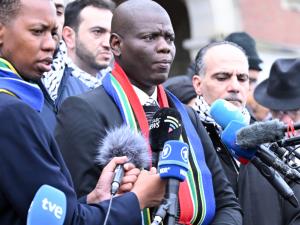 جنوب أفريقيا تتوقع موعد صدور قرار محكمة العدل الدولية بشأن إجراءات عاجلة لوقف الحرب على غزة