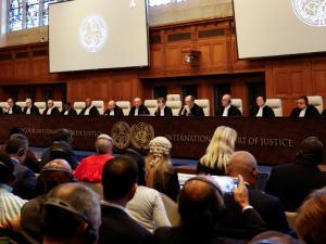 سياسيون وممثلو منظمات في بريطانيا يدعون لتنفيذ قرار “العدل الدولية”.. ويطالبون بوقف إطلاق النار في غزة