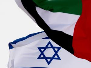 قناة إسرائيلية تكشف تفاصيل الطريق التجاري الذي يربط تل أبيب بالإمارات.. فيديو يظهر شاحنات على الحدود