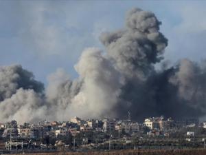 30 شهيداً حصيلة ضحايا القصف الإسرائيلي على غزة خلال 24 ساعة فقط.. واشتباكات ضارية بين الاحتلال والمقاومة 