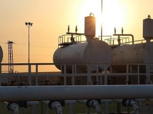 نائب رئيس إيران: أي اعتداء على منشآتنا النفطية سيقابل باستهداف مماثل بالسعودية