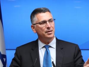 ساعر يربط الانسحاب من لبنان بـ "سلطة الجيش".. ويتوعد بالخيار العسكري ضد إيران حال فشل الدبلوماسية