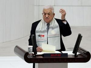 الرئيس الفلسطيني يعلن أمام البرلمان التركي نيته التوجه إلى قطاع غزة