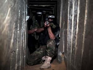 القسام تعلن “مقتل” 5 جنود إسرائيليين بتفجير نفق غرب رفح.. والاحتلال يسحب لواءً من أصل 6 عاملة بالمدينة