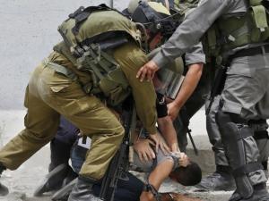 شرطة الاحتلال تعتدي على شاب فلسطيني شمال رام الله