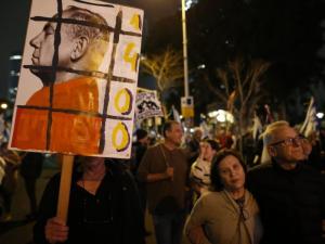 تل أبيب تشهد مظاهرات حاشدة ضد نتنياهو.. وأهالي الأسرى بغزة يدعون لإنهاء الحرب وصفقة تبادل (فيديو) 