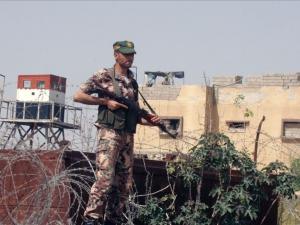 إذاعة جيش الاحتلال: القاهرة عرضت على تل أبيب بناء حاجز على الحدود مع غزة إذا وافقت على صفقة مع حماس