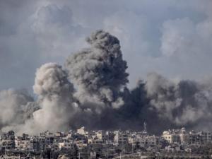 وفد من الاحتلال يصل القاهرة وآخر يغادر الدوحة.. واشنطن ترى “تقدمًا” في المفاوضات، و”حماس”:  لم نتلق جديداً 