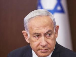 هجوم على نتنياهو بسبب أحداث قاعدتي “سدي تيمان” و”بيت ليد”.. لابيد وغانتس طالبا باستبدال الحكومة 