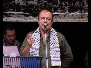 وفاة قائد فرقة العاشقين الفلسطينية الفنان حسين منذر