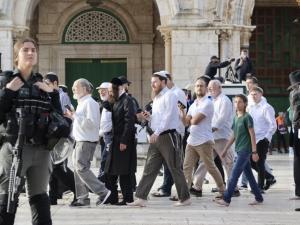 الأردن يدين اقتحام المستوطنين للمسجد الأقصى.. وفصائل فلسطينية تحمّل الاحتلال مسؤولية الاعتداء على المرابطين