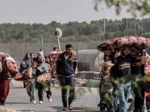 رحلة النزوح لا تنتهي في غزة.. الأونروا: الاحتلال وضع 84% من مساحة القطاع تحت أوامر الإخلاء 