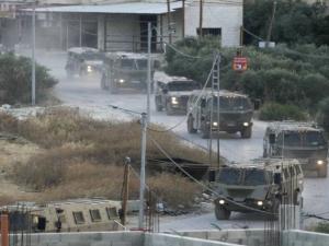 جيش الاحتلال يمدد عمليته في جنين وقد يضطر لنقل قوات من غزة إلى الضفة