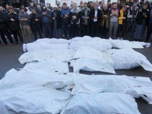 قصف الاحتلال متواصل في غزة.. 32 شهيدًا وعمليات انتشال الجثث من تحت الأنقاض مستمرة 