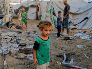 الحرب على غزة: غارات مكثفة على القطاع ونسف مربعات سكنية بالنصيرات