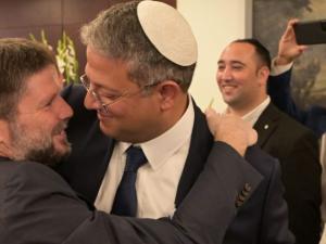 هكذا يستغل سموتريتش وبن غفير حرب غزة لتعزيز "دولة المستوطنين" في الضفة الغربية