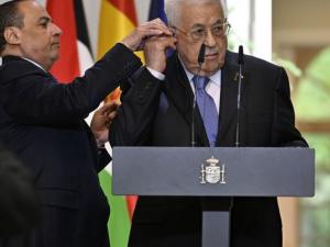 رئيس السلطة الفلسطينية محمود عباس يعود لرام الله بعد زرع منظم لضربات القلب