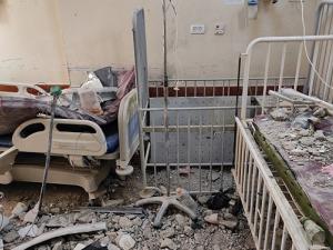 شمال غزة: الاحتلال يقصف مستشفى "العودة" ويحاصر "الإندونيسي"