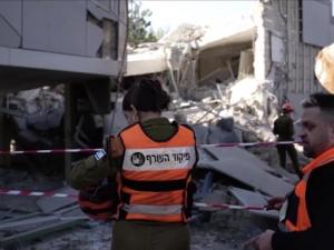 إصابة 20 إسرائيليا في تل أبيب جراء سقوط صاروخ أطلق من اليمن