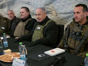 كاتس يهدد حزب الله: إذا انتهك وقف النار "سنسحق رأسه"