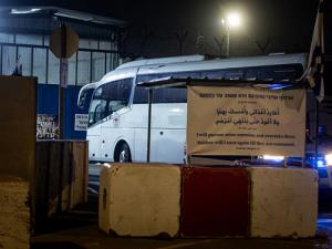 تحرر مرتقب لـ90 أسيرا ضمن الدفعة الأولى من صفقة التبادل: أسماؤهم وتفاصيلهم