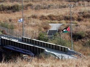 نتنياهو يتجه لإغلاق الحدود مع الأردن