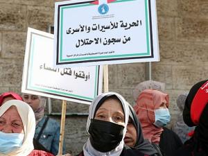 أسيرات "الدامون" يتعرضن لاعتداءات وعقوبات وأسرى "عوفر" لإهمال طبي وأوضاع قاسية