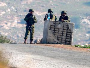 الضفة الغربية | اقتحام طوباس وإصابة فلسطيني وزوجته جنوبي الخليل