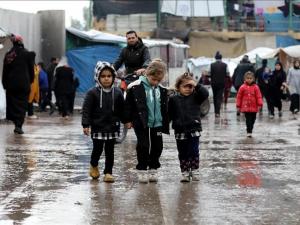 غزة.. البرد الشديد يودي بحياة رضيع فلسطيني وسط أوضاع مأساوية