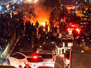 يتهم "إرهابيين ومثيري شغب"... مسؤول إيراني: مقتل 5 آلاف في الاحتجاجات