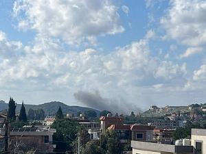 غارات على جنوب لبنان والجيش الإسرائيلي يعلن مهاجمة أهداف لحزب الله