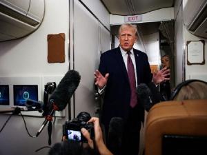 ترامب: محادثات جادة مع إيران.. وسفن حربية كبيرة تبحر باتجاهها