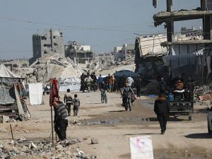 خروقات متواصلة في غزة: شهداء وجرحى في غارة إسرائيلية على محيط بيت عزاء