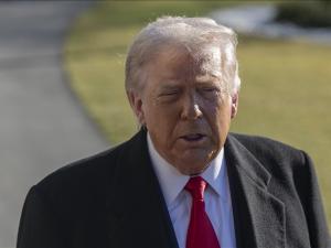 ترامب يلوح باستخدام قاعدة "دييغو غارسيا" في هجوم محتمل ضد إيران