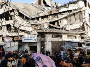 الحرب على غزة | قصف على خانيونس ونسف مبان في مخيم البريج