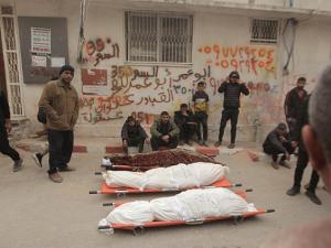 ثمانية شهداء باستهداف إسرائيلي لدورية شرطة وسط قطاع غزة