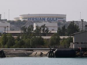 "جيروزاليم بوست": واشنطن تسرّع نشر قواتها استعداداً لاحتلال جزيرة خارج الإيرانية