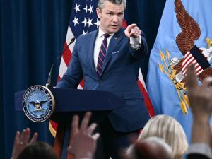 "واشنطن بوست": البنتاغون وضع خططا لعمليات برية في إيران تمتد لأسابيع