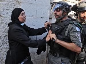 دعوات أممية للتحقيق في انتهاكات الاحتلال بحق فلسطينيات.. والضحايا يسردن تفاصيل مؤلمة عن الحادثة