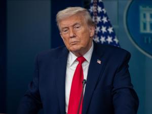 ترامب: نعمل للسيطرة على مضيق هرمز