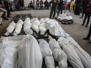 حصيلة جديدة لضحايا العدوان في غزة.. والقسام تعلن قصف مواقع للاحتلال بوابل من الصواريخ من لبنان