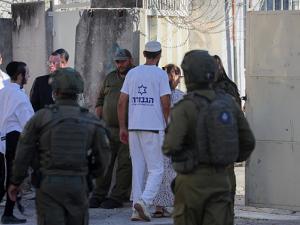اقتحامات واعتقالات بالضفة والقدس وهجمات للمستوطنين على ممتلكات الفلسطينيين