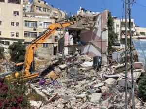 الاحتلال يجبر مقدسيًا على هدم منزله ذاتيًا في سلوان