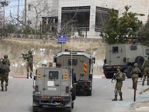 اعتقالات في الضفة رافقتها مواجهات واشتباكات