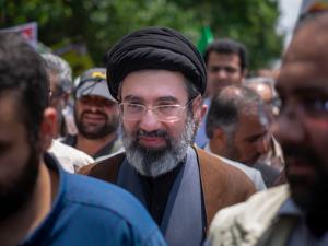 تقرير: استمرار غياب مجتبى خامنئي يثير تساؤلات بشأن القيادة الفعلية لإيران