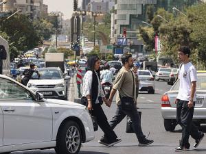 تقرير: إدارة ترامب تسعى لاتفاق شامل مع إيران يشمل النووي ومضيق هرمز