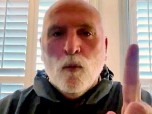 “يديعوت أحرونوت”: مؤسس “المطبخ المركزي العالمي” رفض استقبال اتصال من نتنياهو